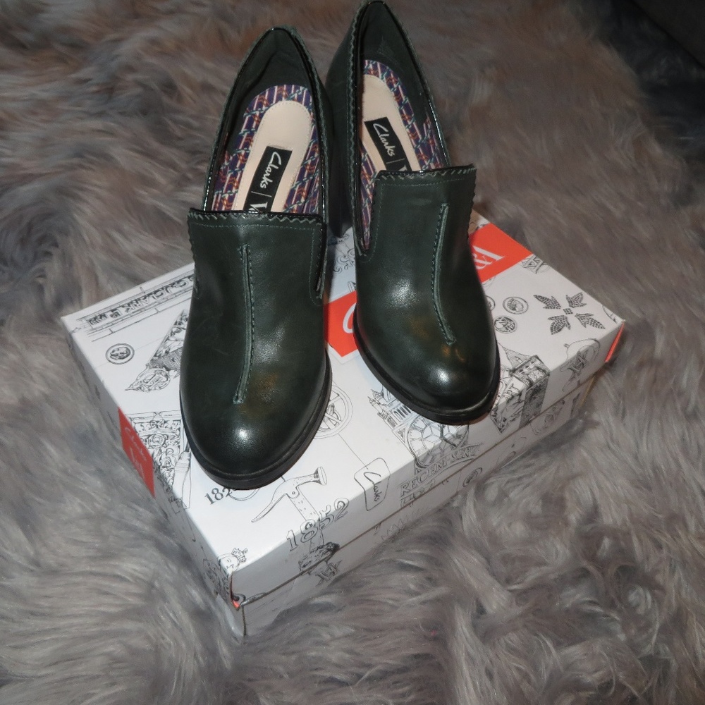 Clarks V&A Cass Pop 6.5M Rare!